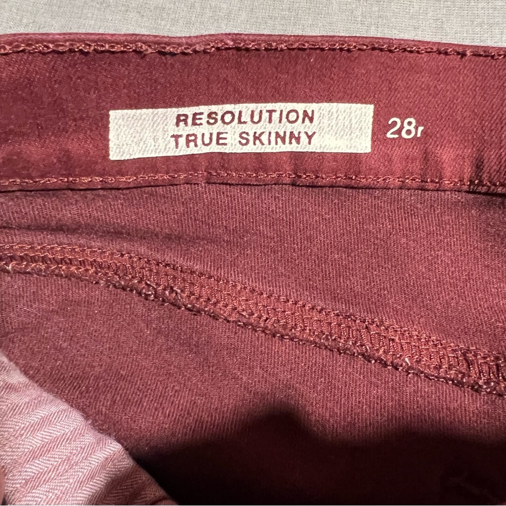 GAP Women's Resolution True Skinny Jeans in Rich Burgundy - Picture 2 of 5